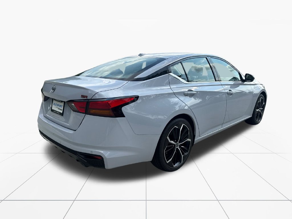 Used 2025 Nissan Altima 2.5 SR FWD image 8