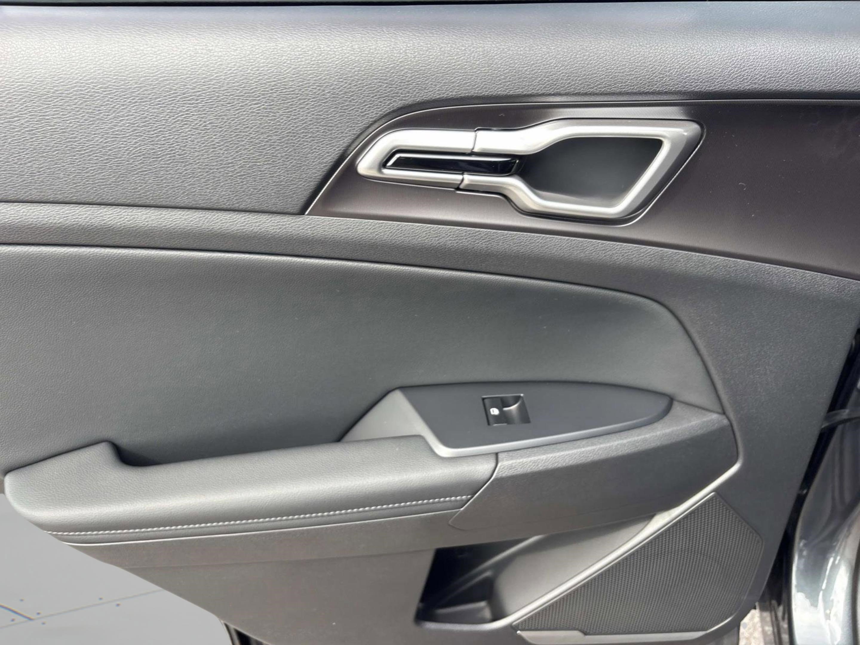 New 2026 Kia Sportage EX image 19