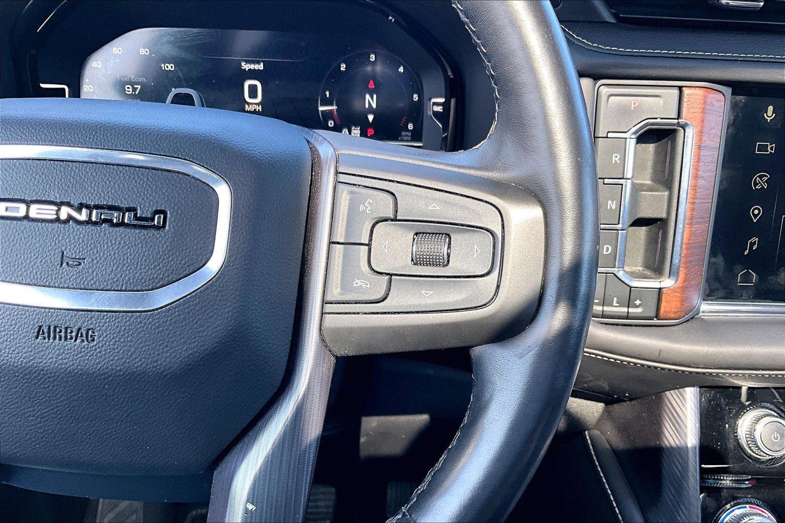 Used 2023 GMC Yukon XL Denali Ultimate image 20