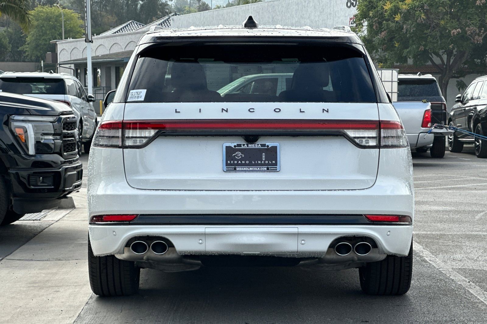 New 2026 Lincoln Aviator Black Label w/ Black Label Special Edition AWD/4WD image 4