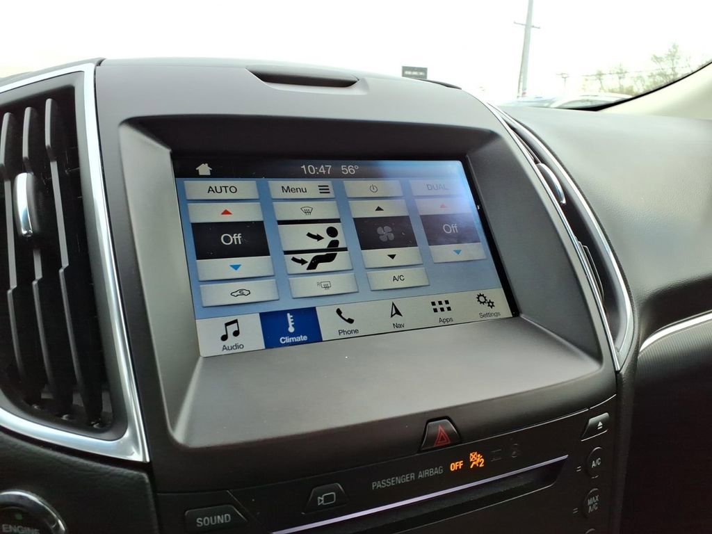 Used 2019 Ford Edge Titanium w/ Equipment Group 301A AWD/4WD image 18