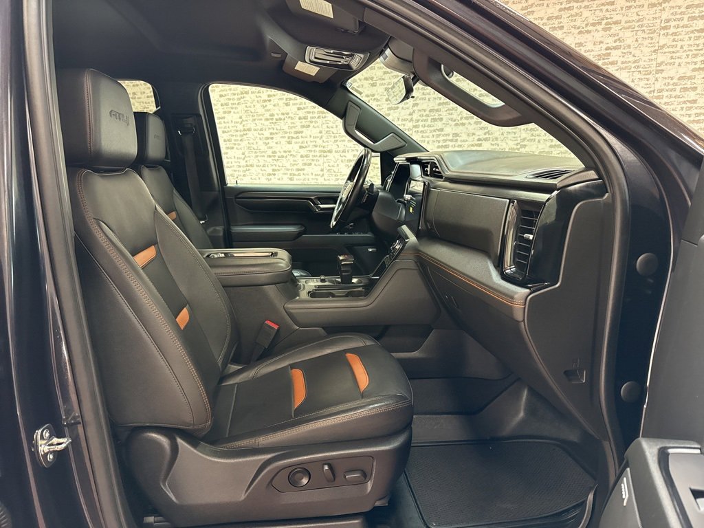 Used 2022 GMC Sierra 1500 AT4 w/ Technology Package image 11