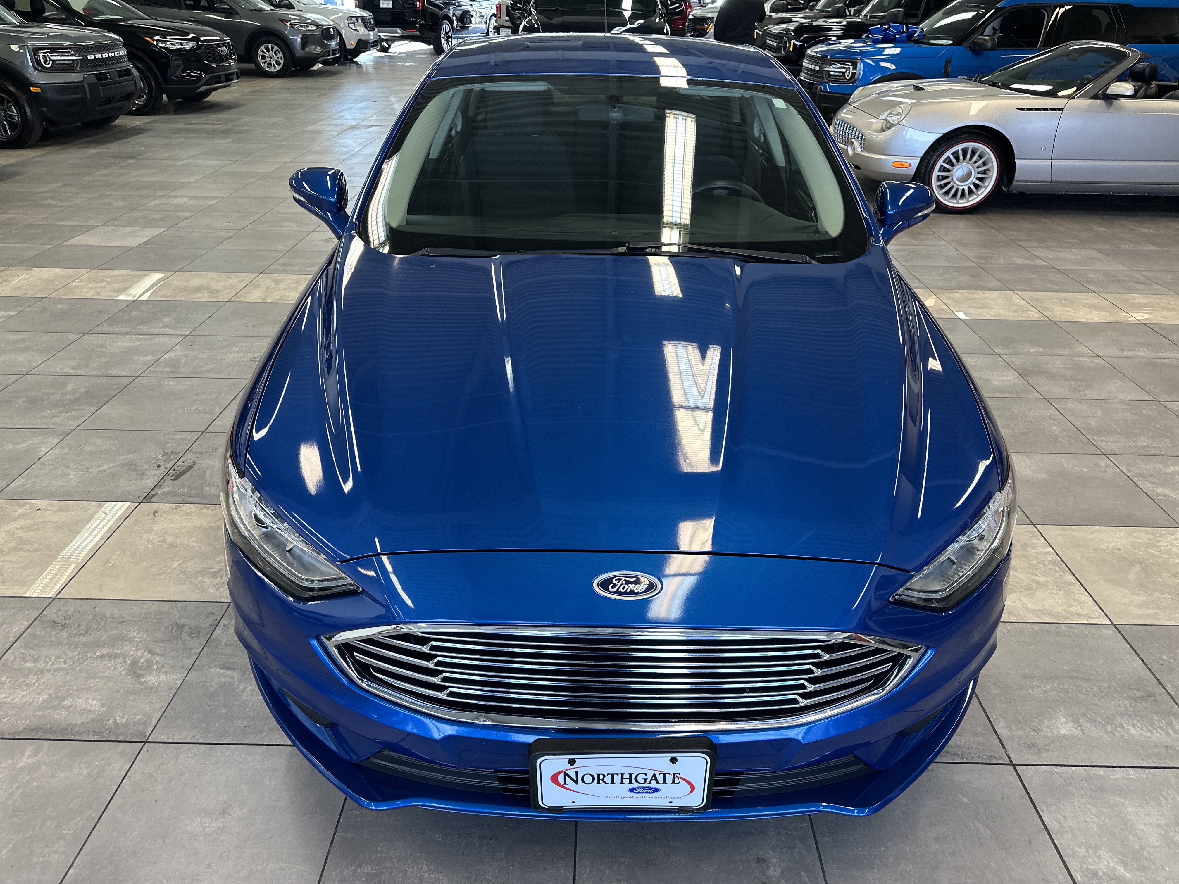Used 2017 Ford Fusion SE w/ Fusion SE Technology Package image 19