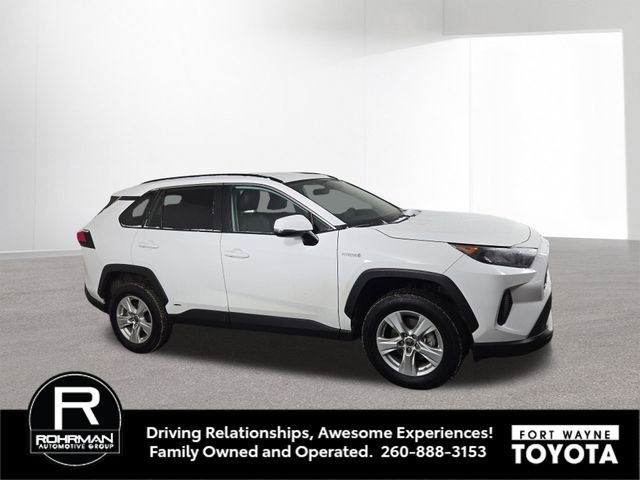 Used 2021 Toyota RAV4 LE AWD/4WD image 5