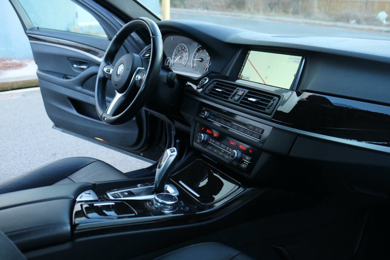Used 2014 BMW 528i Sedan image 29
