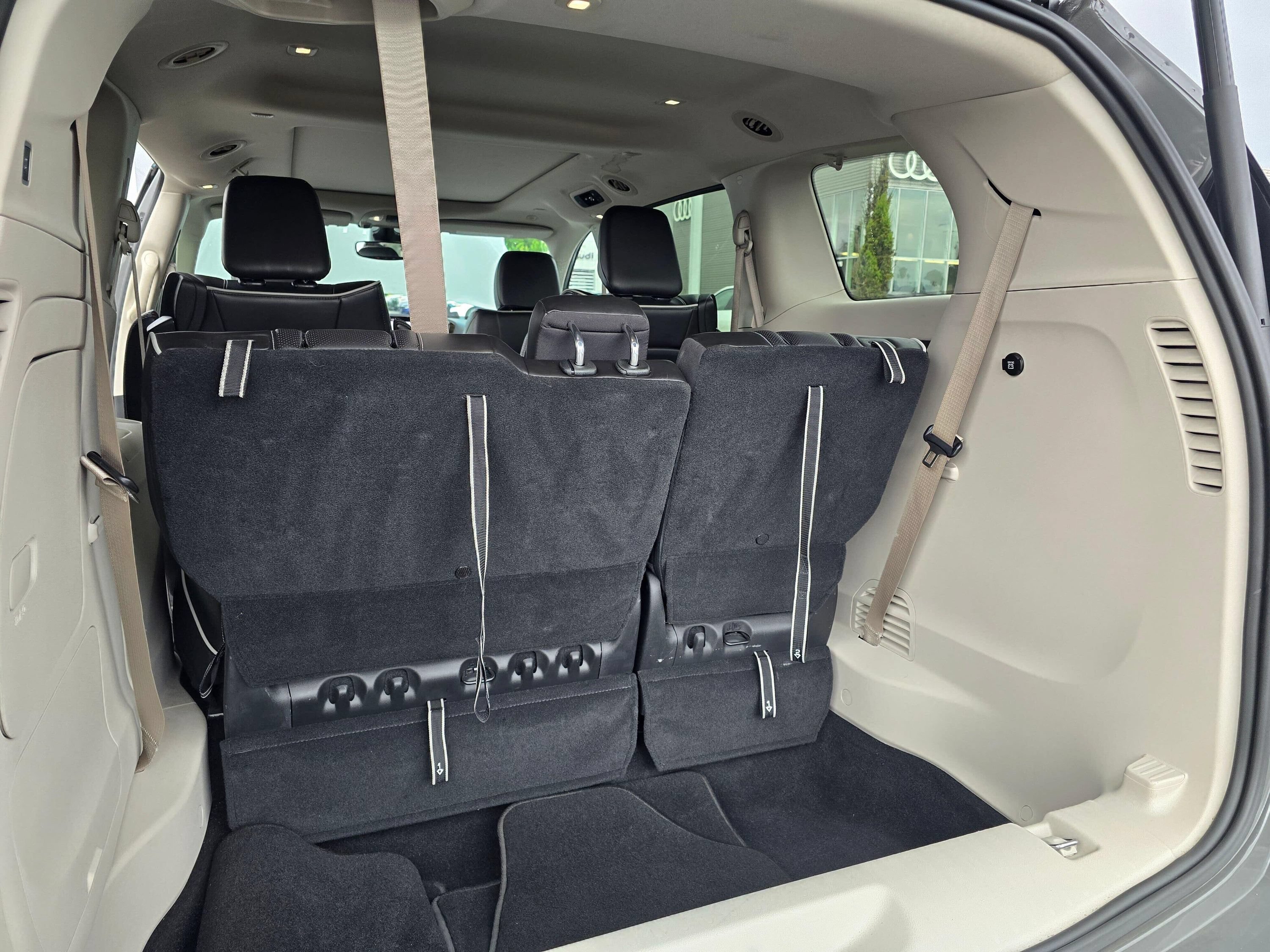 Used 2022 Chrysler Pacifica Limited FWD image 18