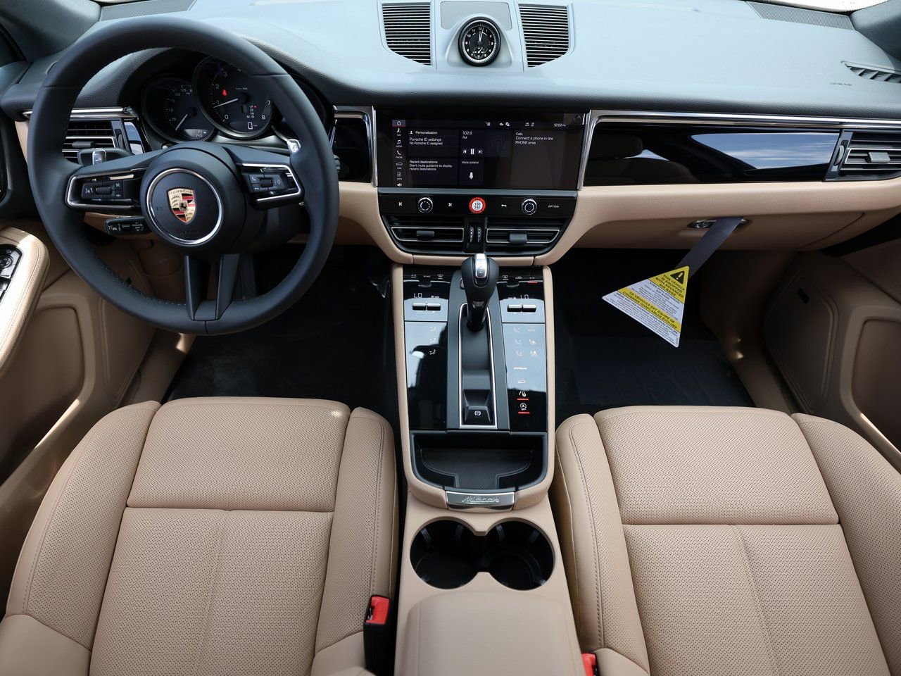 Certified 2025 Porsche Macan image 26