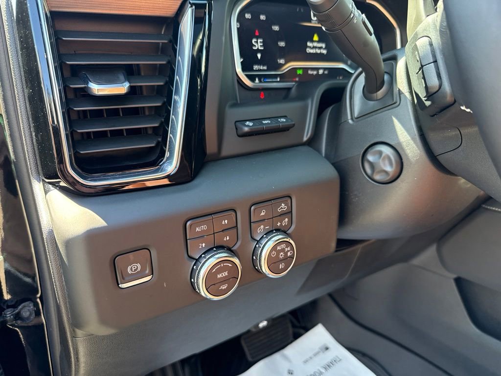 Used 2023 GMC Sierra 1500 Denali Ultimate AWD/4WD image 11