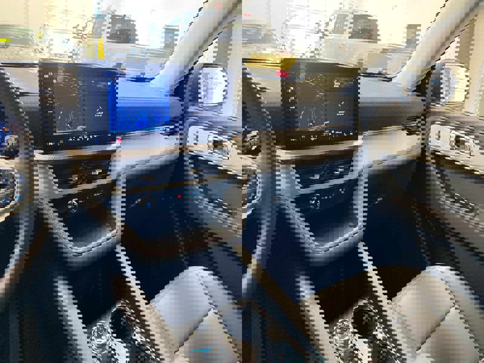 New 2026 Ford Explorer Active w/ Active Comfort Package image 15