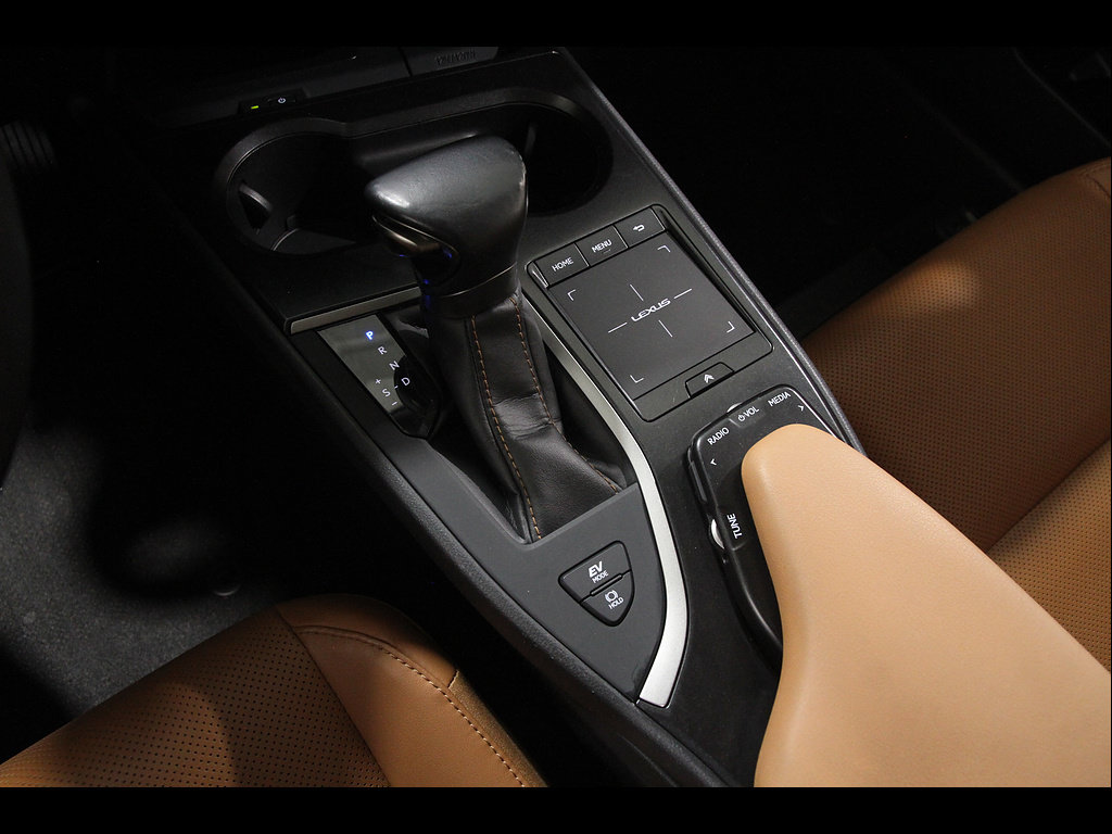 Certified 2020 Lexus UX 250h w/ Premium Package AWD/4WD image 16