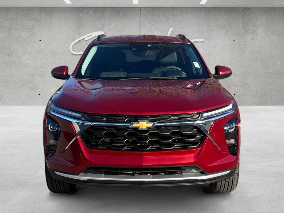 Used 2025 Chevrolet Trax LT image 21