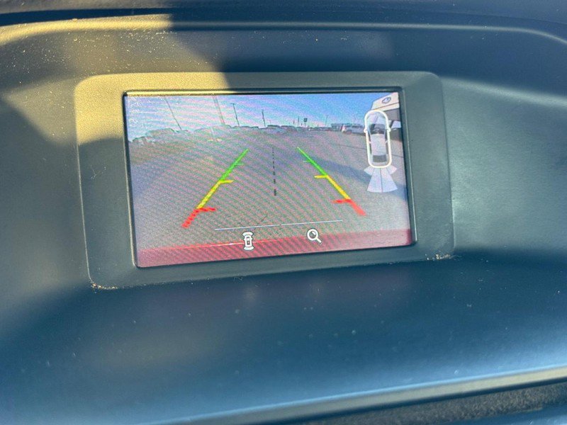 Used 2016 Ford Focus SE w/ Reverse Sensing Package image 16