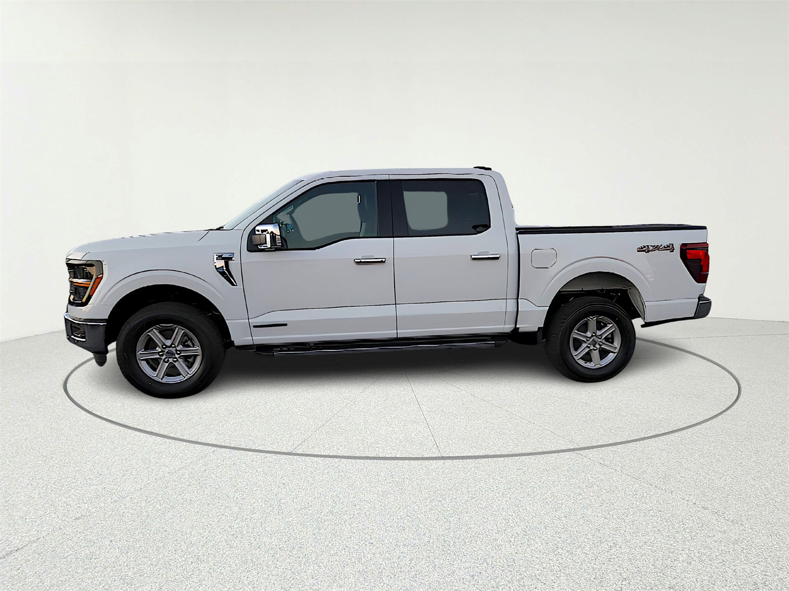 New 2025 Ford F150 XLT w/ Equipment Group 302A MID video 3