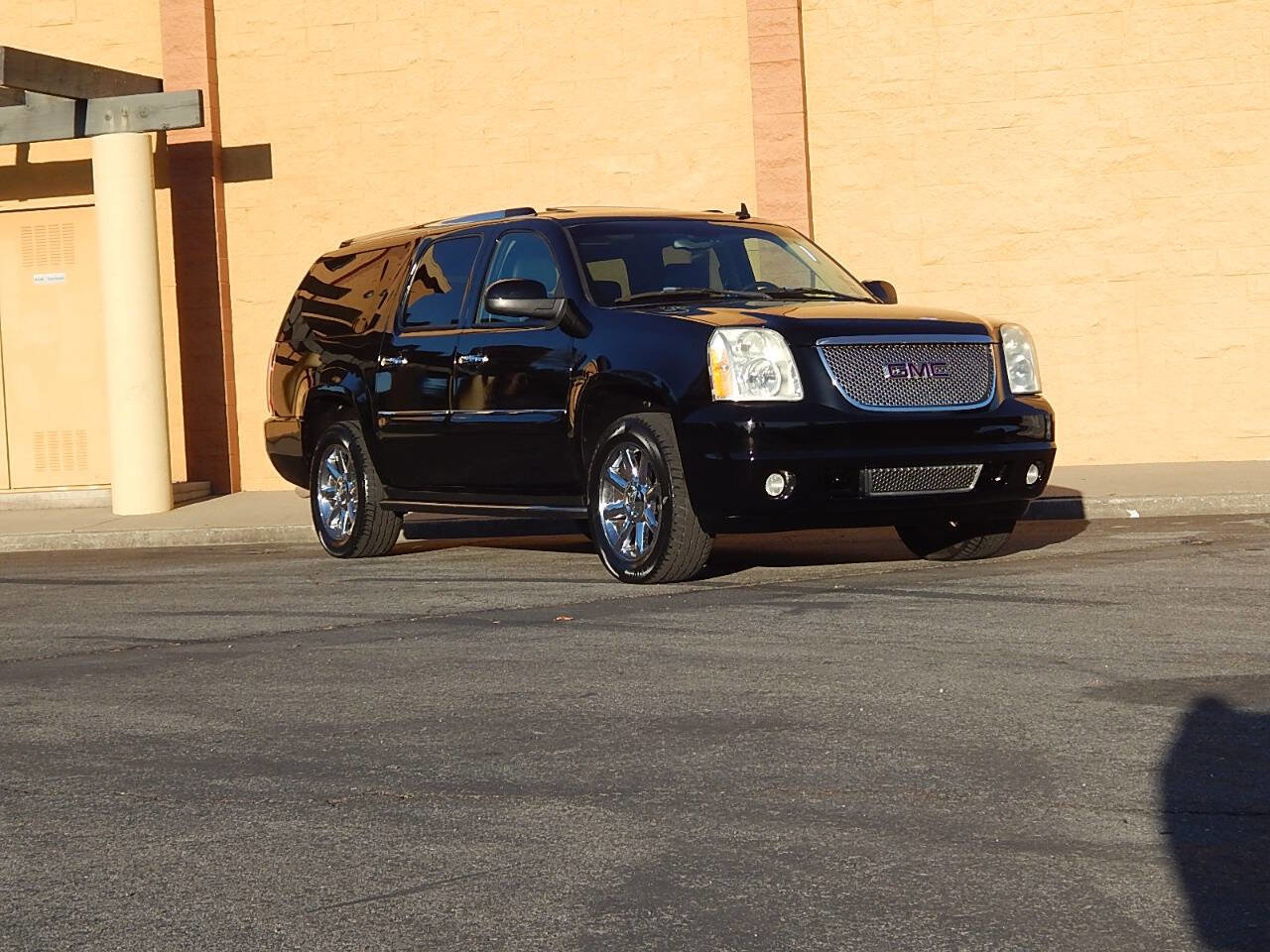 Used 2007 GMC Yukon XL Denali AWD/4WD image 9