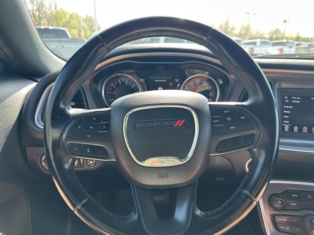 Used 2020 Dodge Challenger SXT image 15