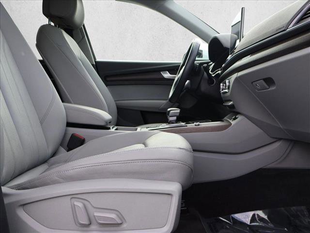 Used 2022 Audi Q5 2.0T Premium w/ Convenience Package image 27