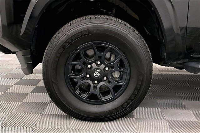 Used 2021 Toyota Tacoma SR5 image 8