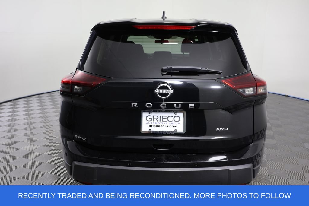 Used 2024 Nissan Rogue S AWD/4WD image 7