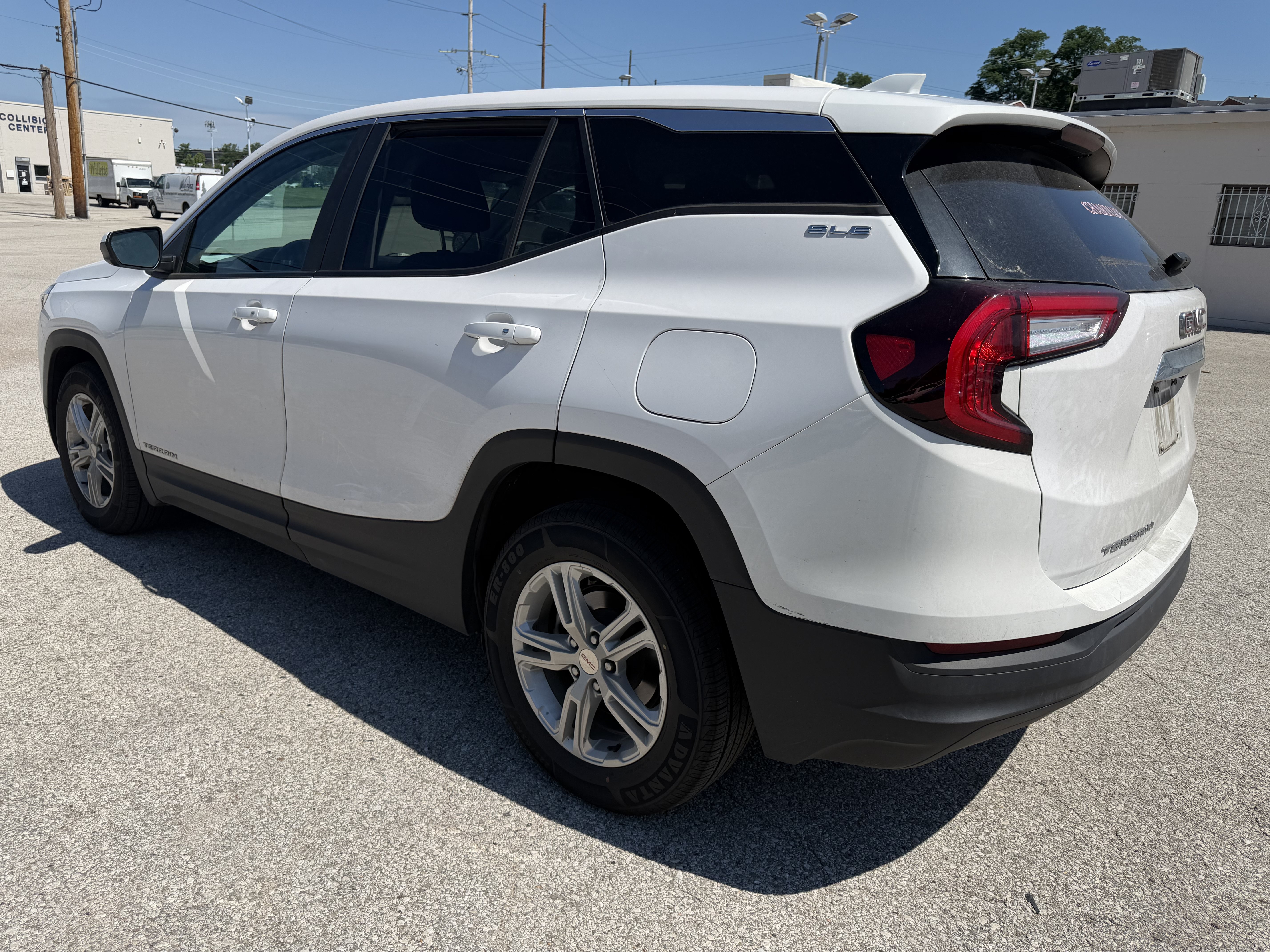 Used 2022 GMC Terrain SLE FWD image 5