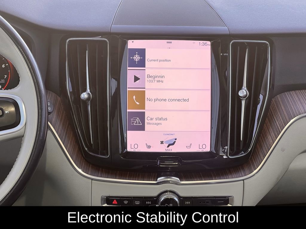 Used 2021 Volvo XC60 T6 Momentum image 19