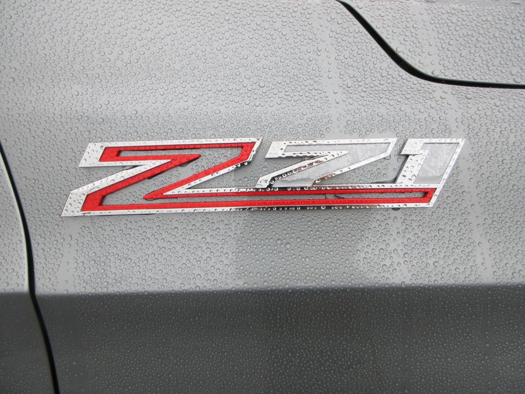 New 2026 Chevrolet Suburban Z71 w/ Comfort Package image 11