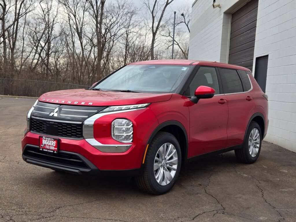 New 2026 Mitsubishi Outlander ES AWD/4WD image 3