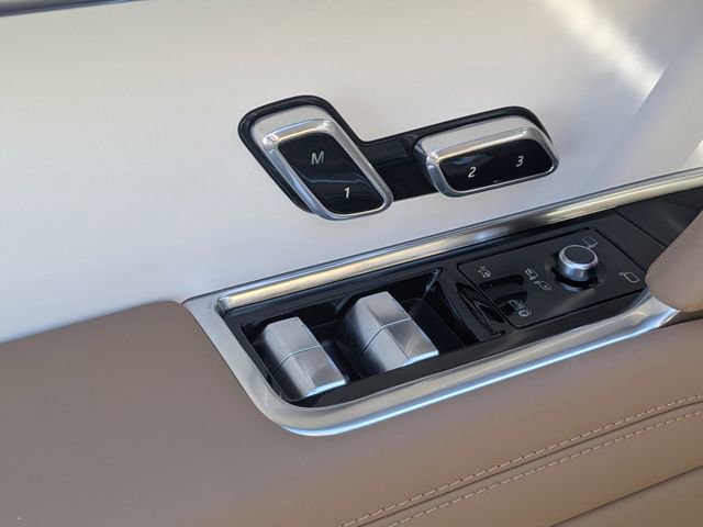 New 2026 Land Rover Range Rover SV image 17