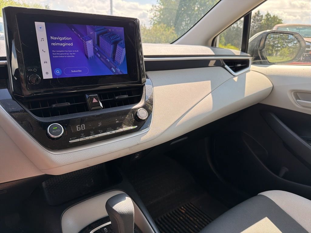 Used 2023 Toyota Corolla LE image 16