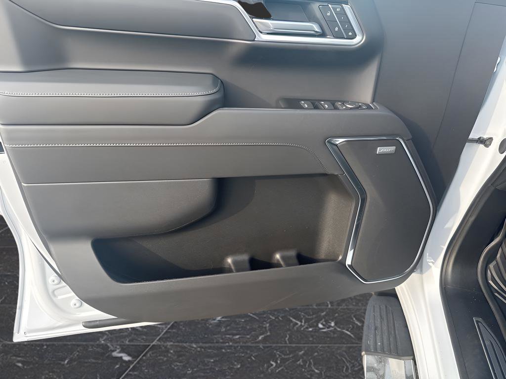 New 2026 Chevrolet Silverado 1500 LTZ w/ LTZ Premium Package image 18