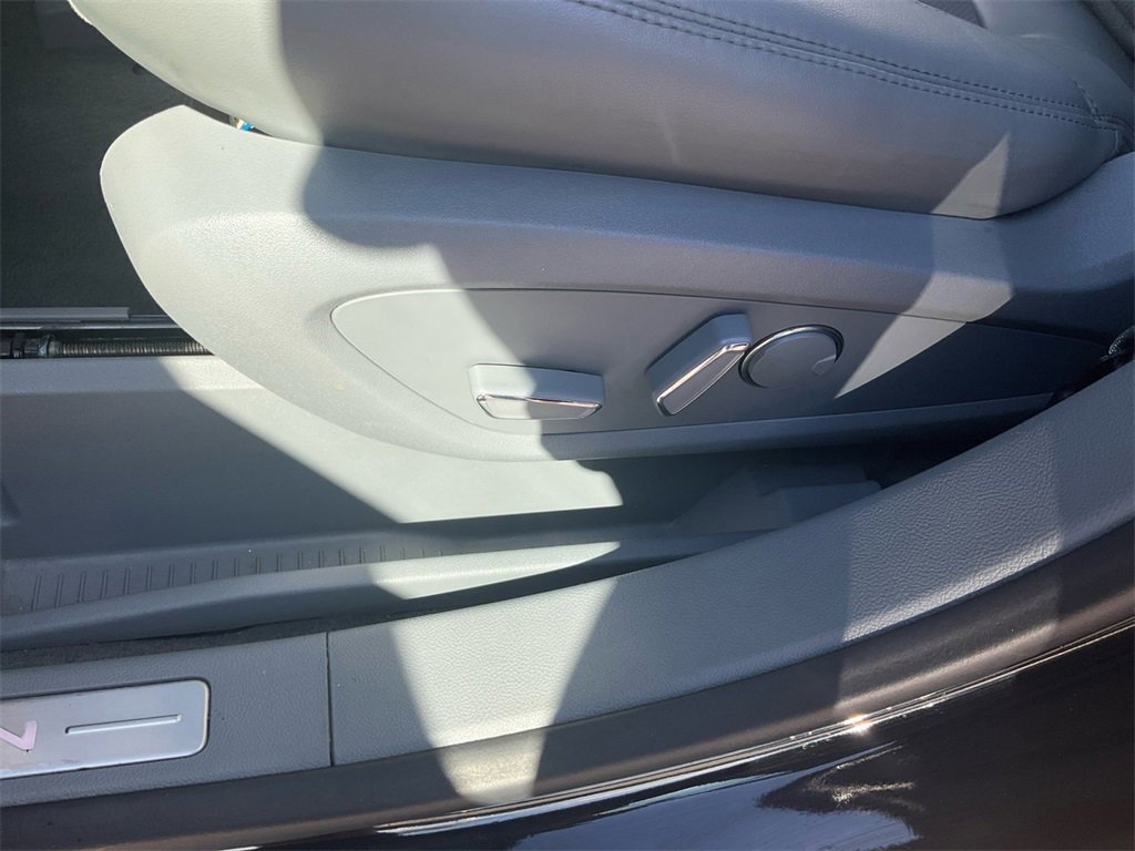 Used 2022 Lincoln Nautilus Reserve w/ Equipment Group 201A image 24