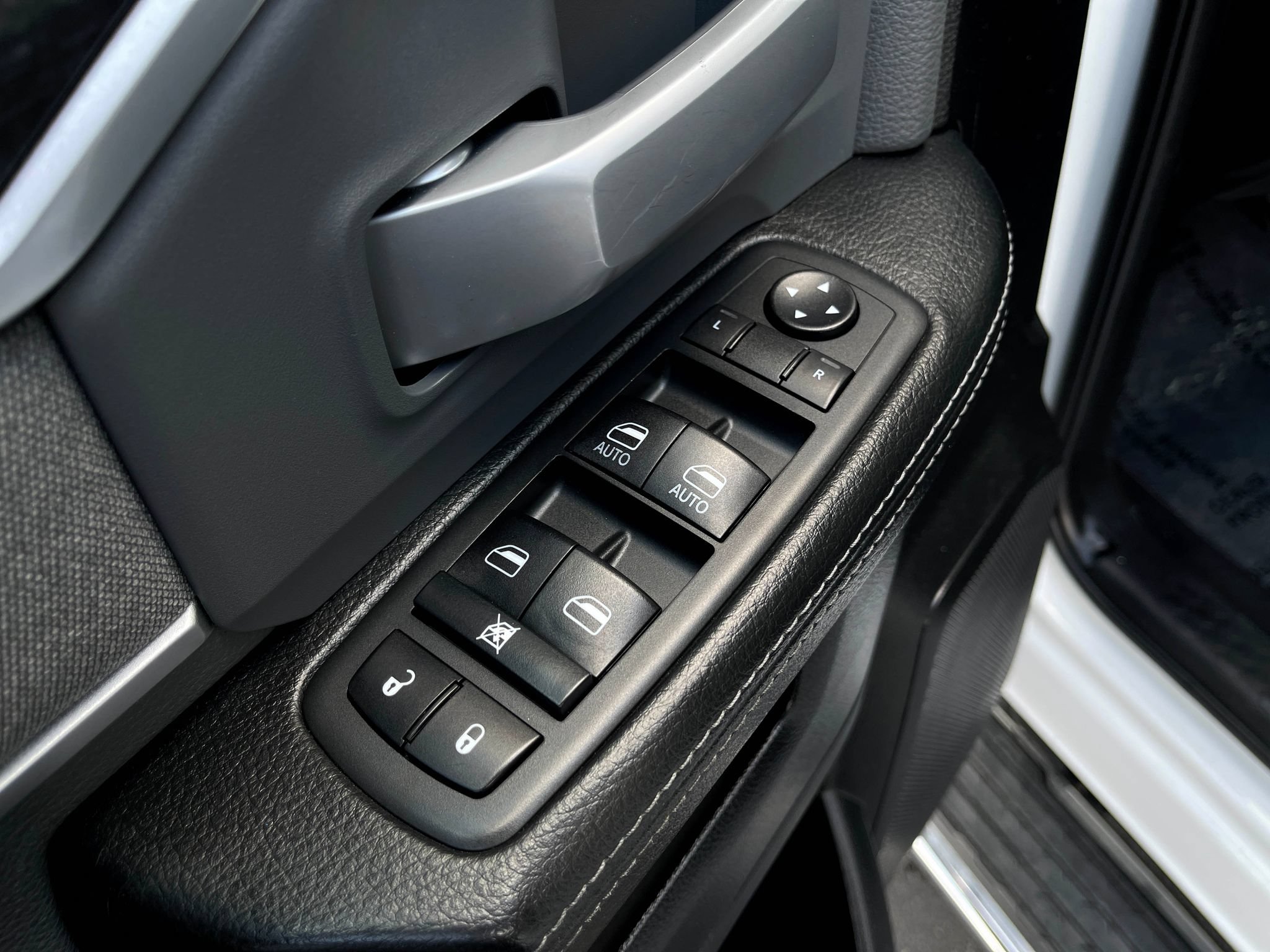 Used 2020 RAM 2500 Big Horn AWD/4WD image 12