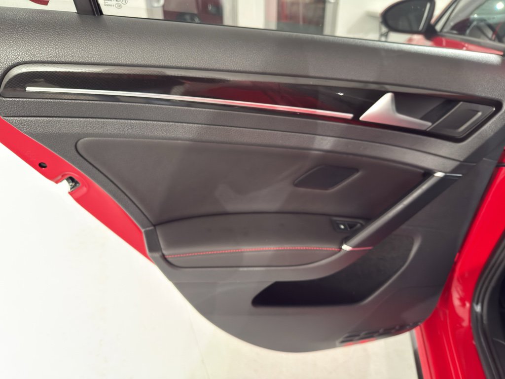 Used 2016 Volkswagen GTI SE image 14