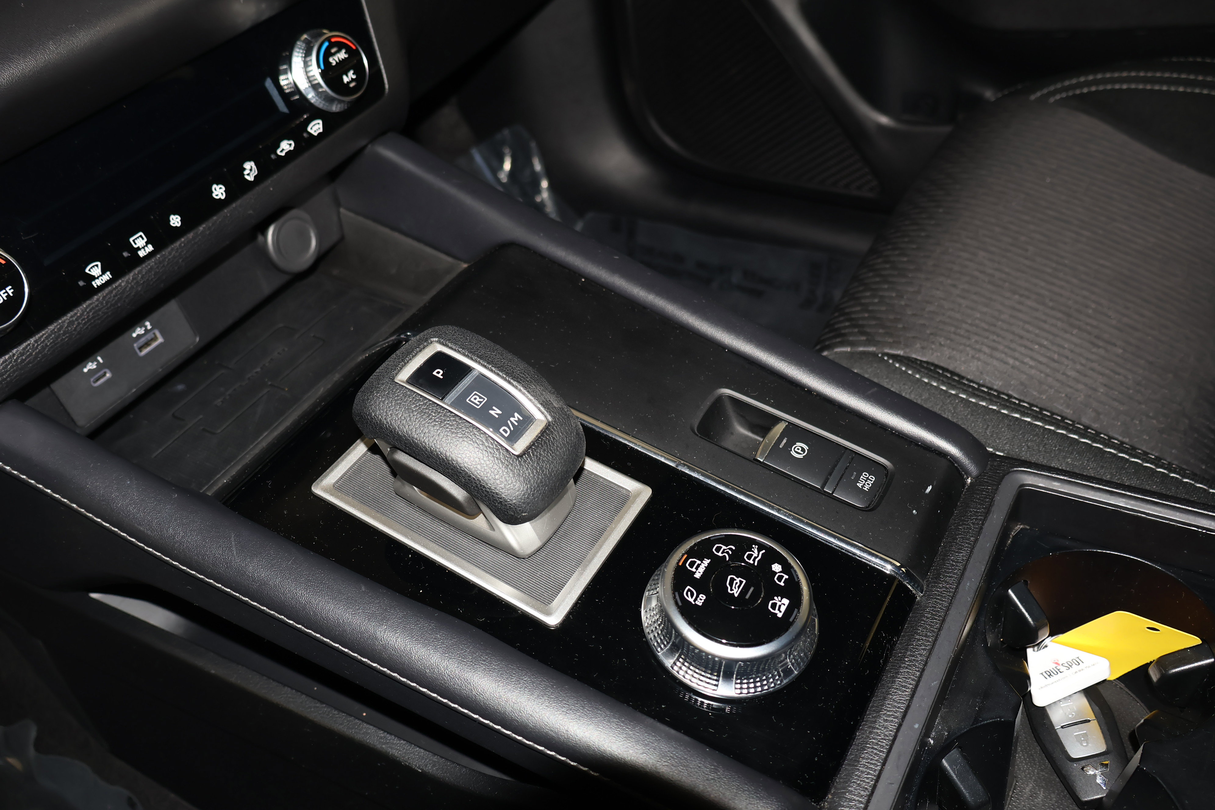 Used 2024 Mitsubishi Outlander ES image 29