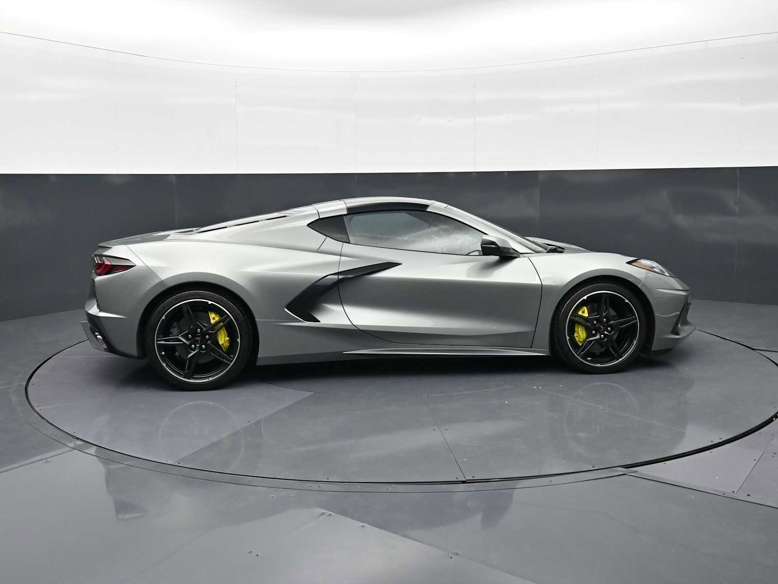 Used 2023 Chevrolet Corvette Stingray Coupe w/ 1LT image 4