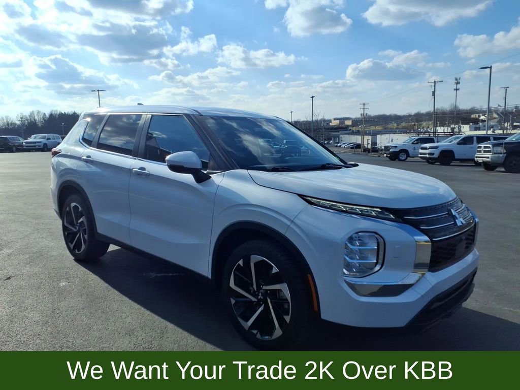 Used 2022 Mitsubishi Outlander ES AWD/4WD image 7