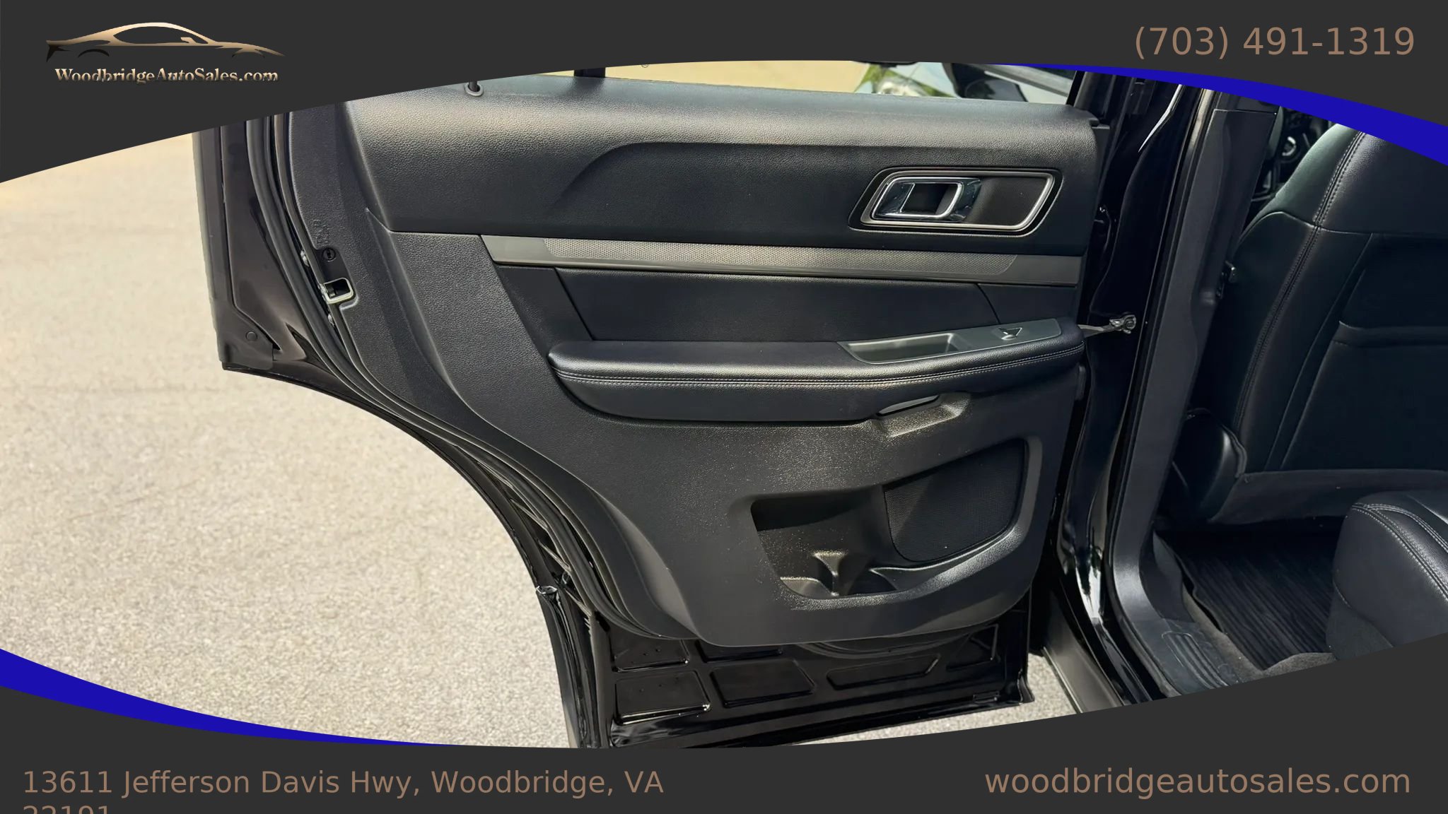 Used 2018 Ford Explorer XLT w/ Equipment Group 202A AWD/4WD image 11