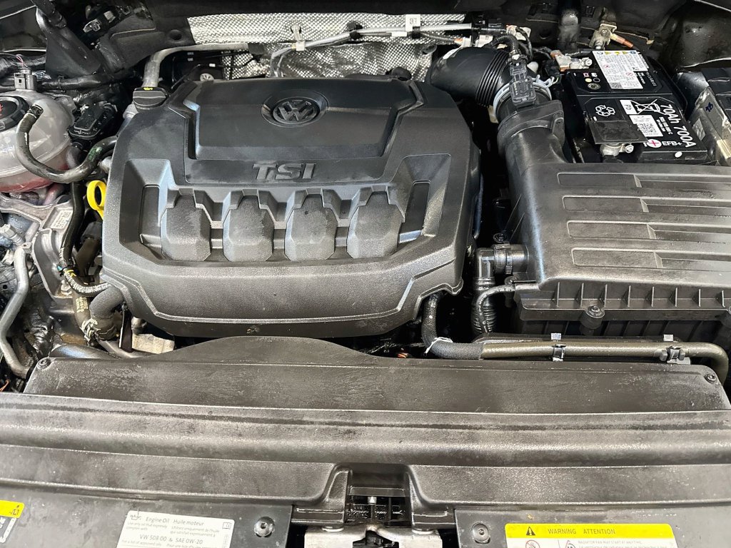 Used 2024 Volkswagen Tiguan SE R-Line AWD/4WD image 31