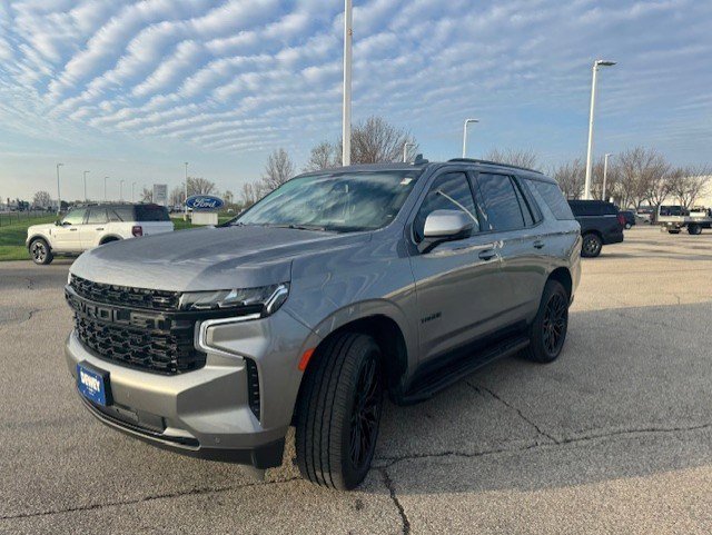 Used 2022 Chevrolet Tahoe RST w/ Luxury Package AWD/4WD image 3