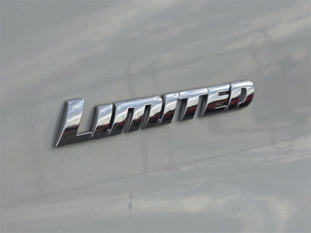 Used 2016 Toyota 4Runner Limited image 5