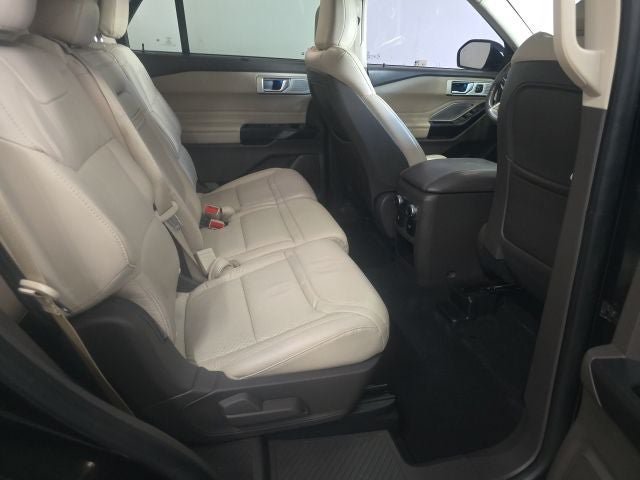 Used 2020 Ford Explorer Platinum w/ Premium Technology Package AWD/4WD image 6