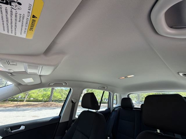 Used 2017 Volkswagen Tiguan Limited w/ Premium Package FWD image 22