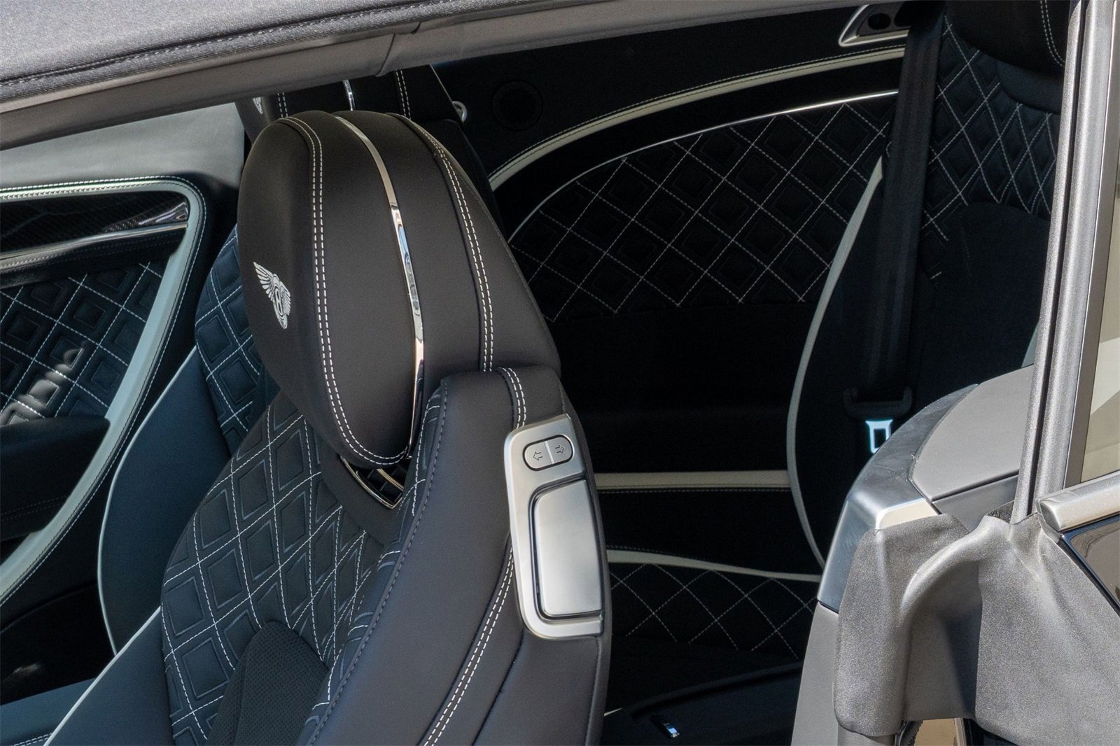 Used 2024 Bentley Continental GT Speed image 32