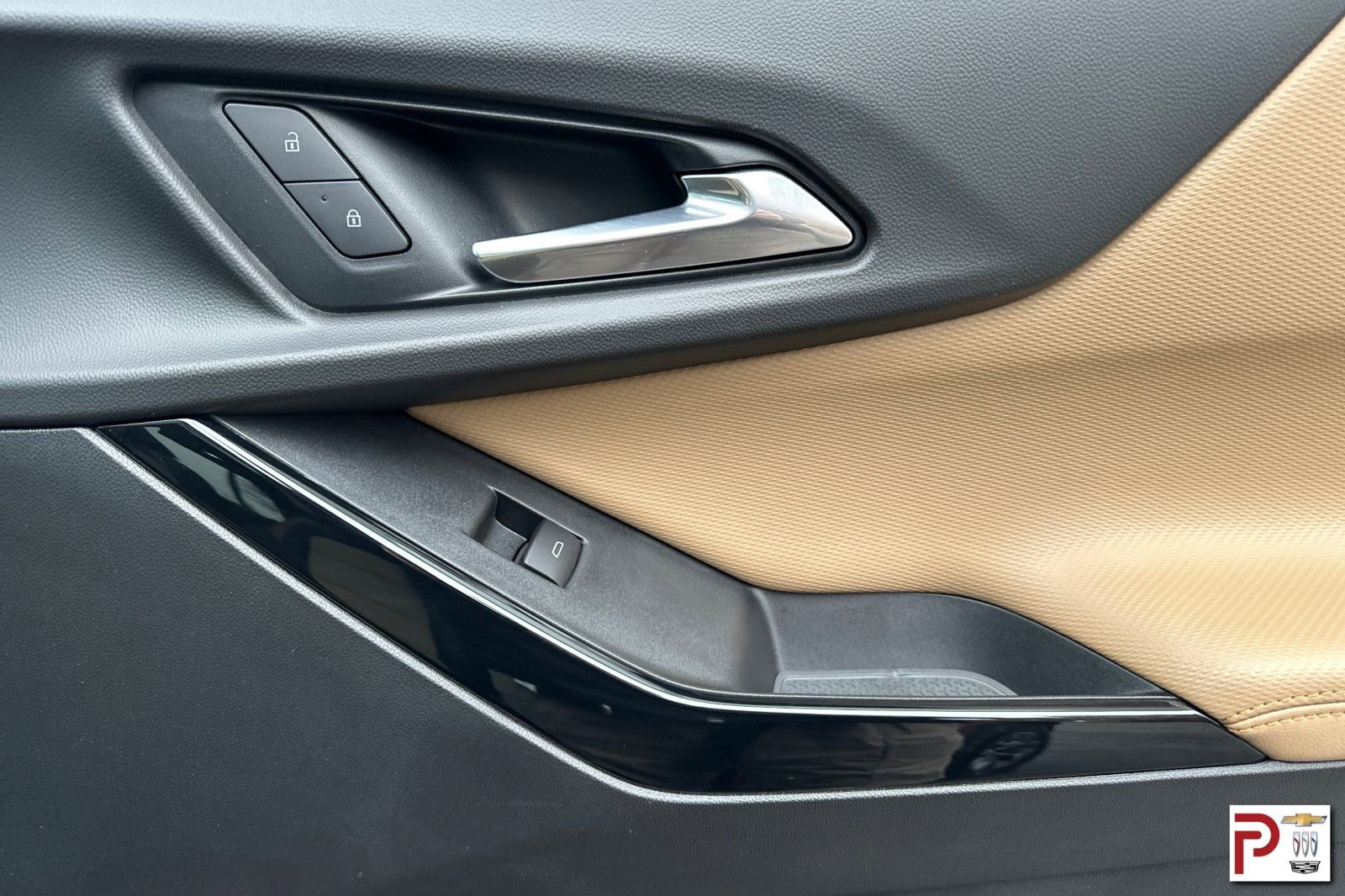 Used 2025 Chevrolet Equinox ACTIV w/ Convenience Package III image 21