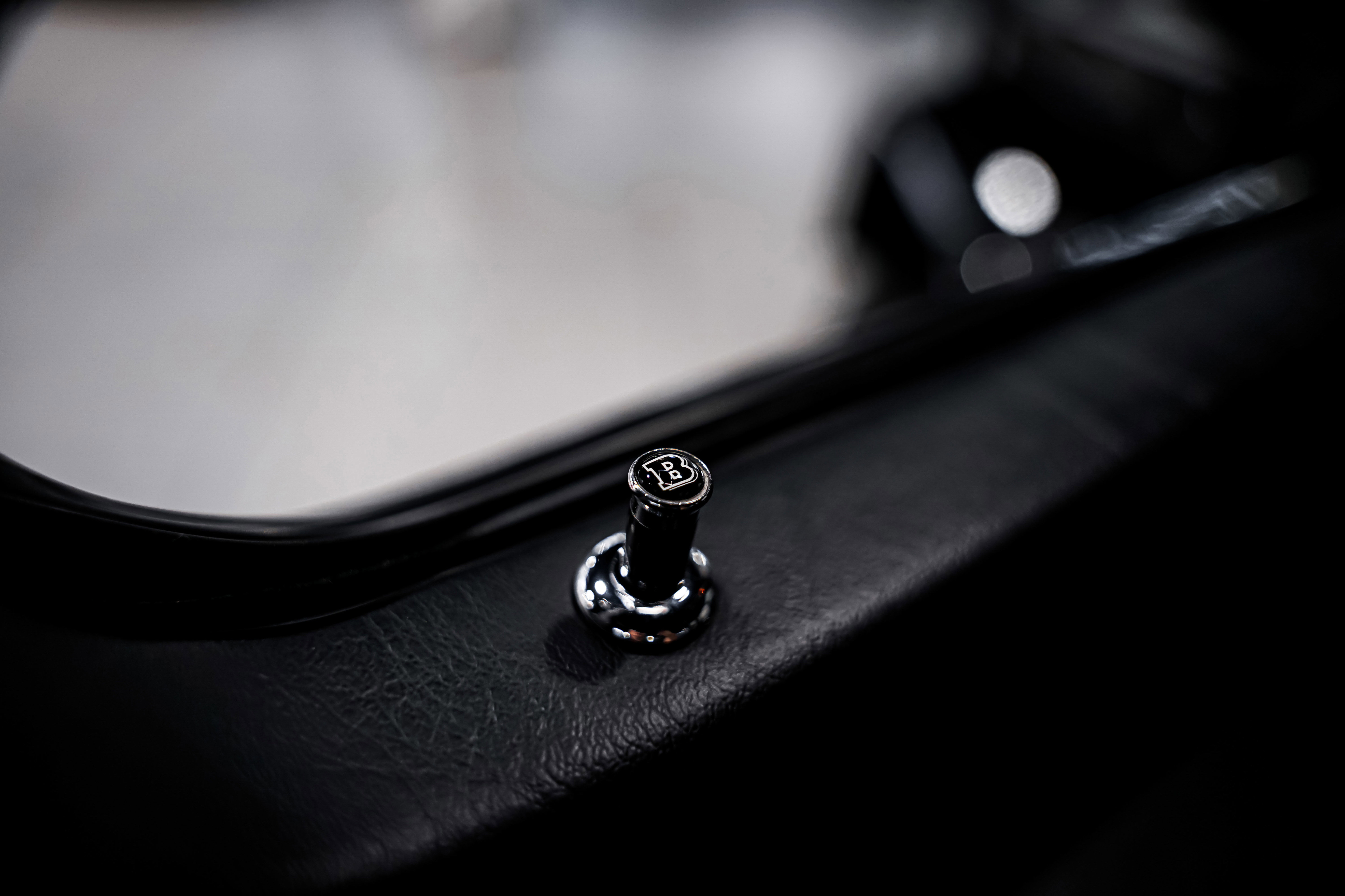 Used 2017 Mercedes-Benz G 550 Squared image 21