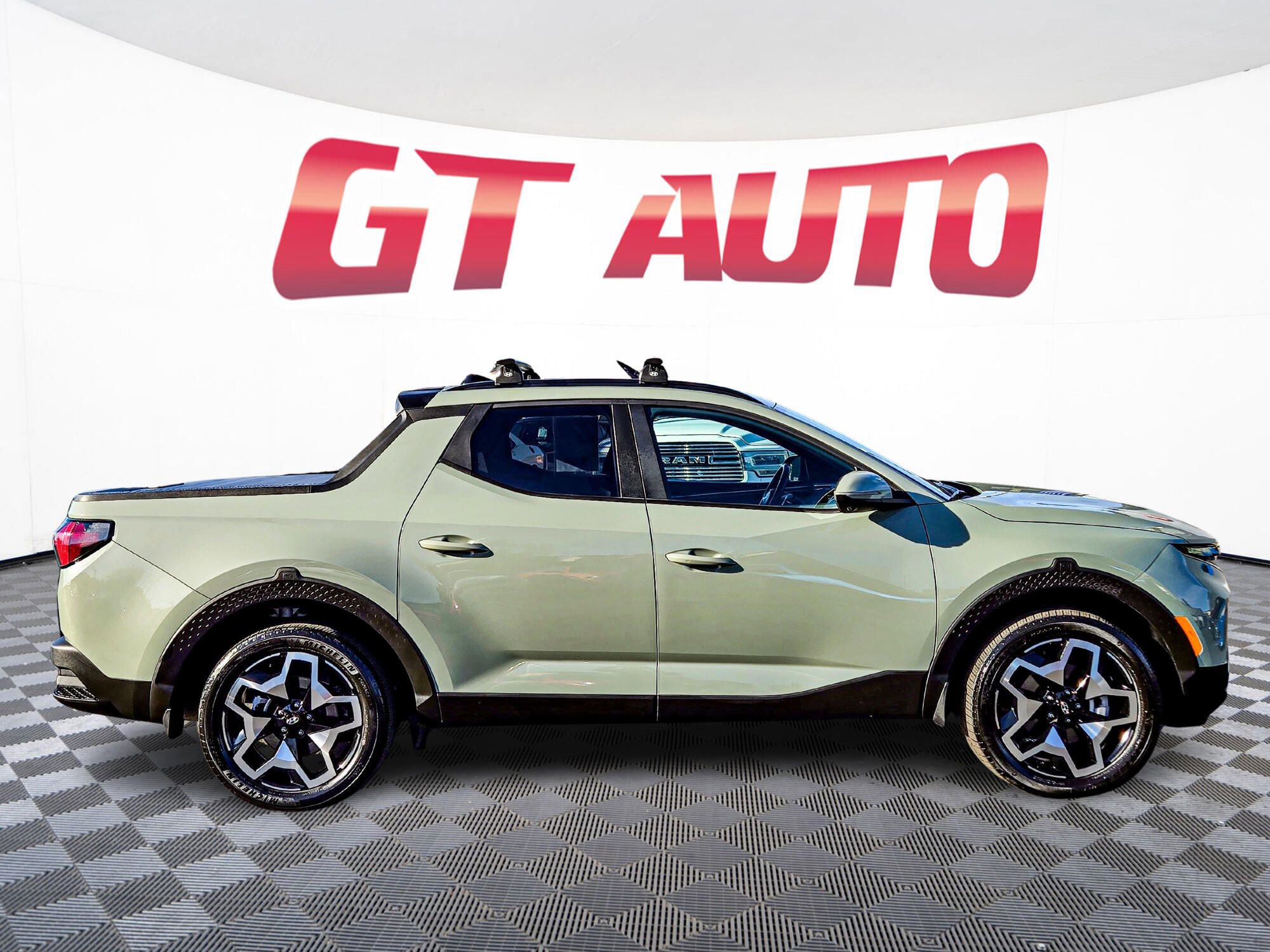 Used 2023 Hyundai Santa Cruz Limited image 8