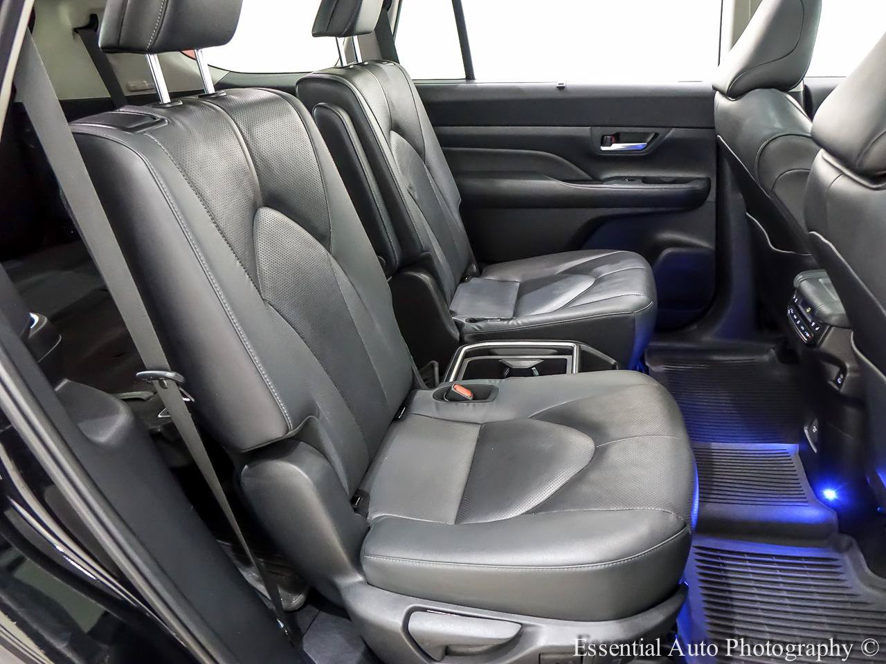 Used 2025 Toyota Grand Highlander AWD image 32