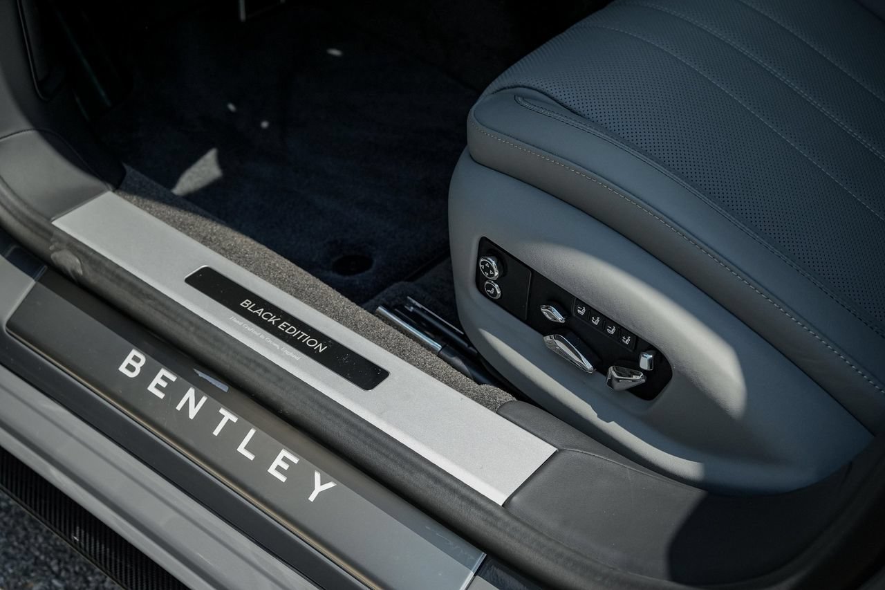 New 2025 Bentley Flying Spur Plug-In Hybrid AWD/4WD image 34