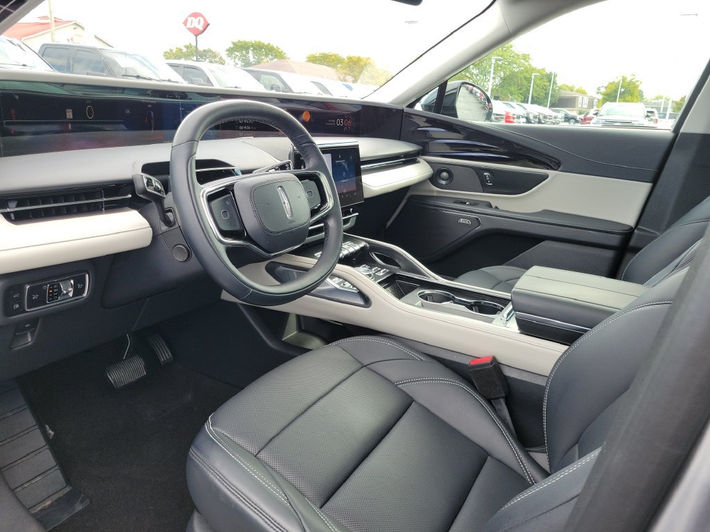 Certified 2025 Lincoln Nautilus Premier w/ Equipment Group 102A AWD/4WD image 21
