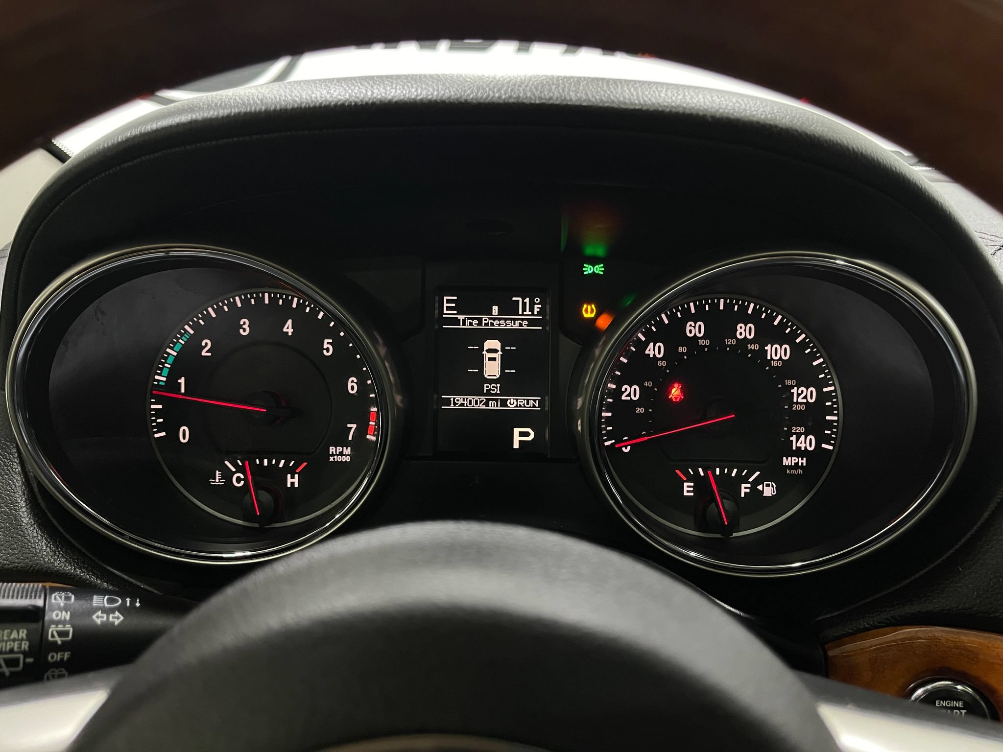 Used 2012 Jeep Grand Cherokee Overland AWD/4WD image 23
