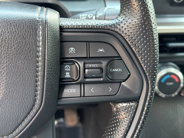 Used 2025 Toyota Tacoma SR5 AWD/4WD image 27